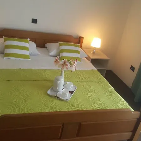 Neda Apartament *