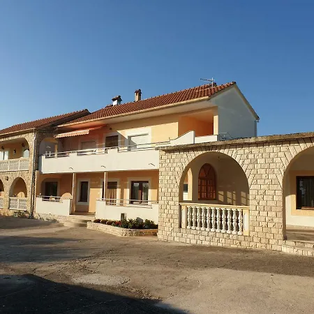 Neda Apartament